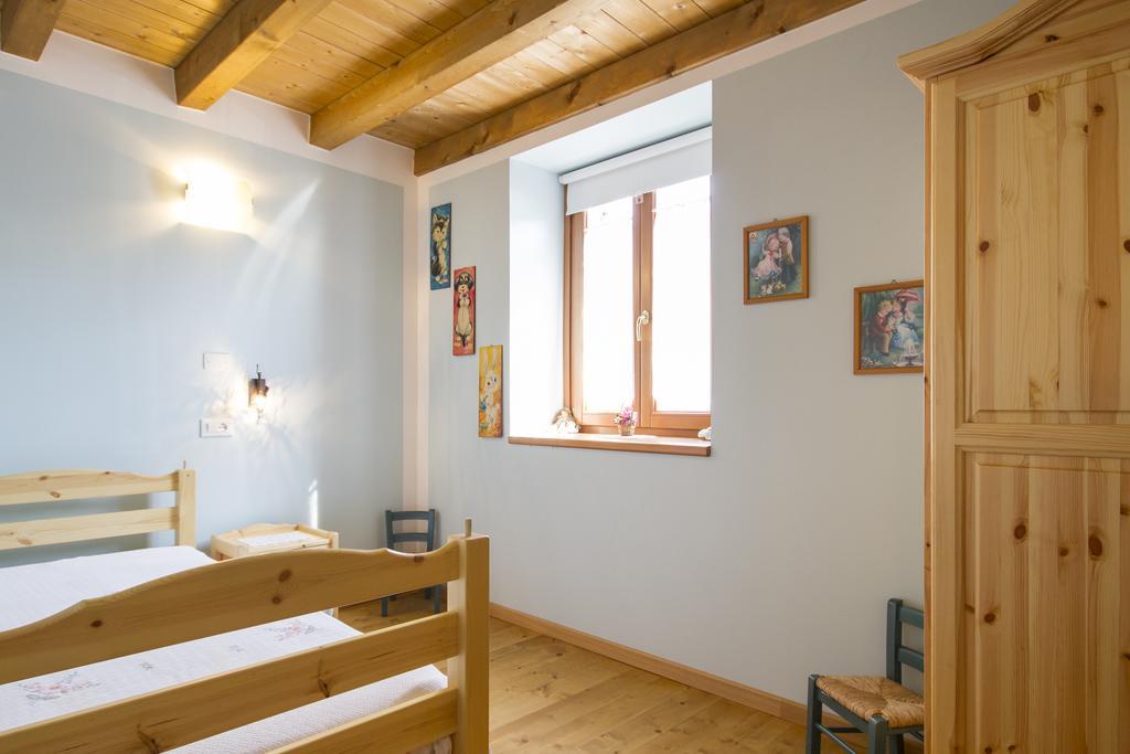 Casa Delle Noci Grimacco Quarto foto